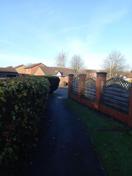 The Kilsyth,Detached Bungalow Warrington Exteriör bild