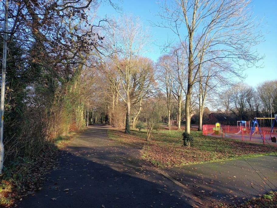 The Kilsyth,Detached Bungalow Warrington Exteriör bild